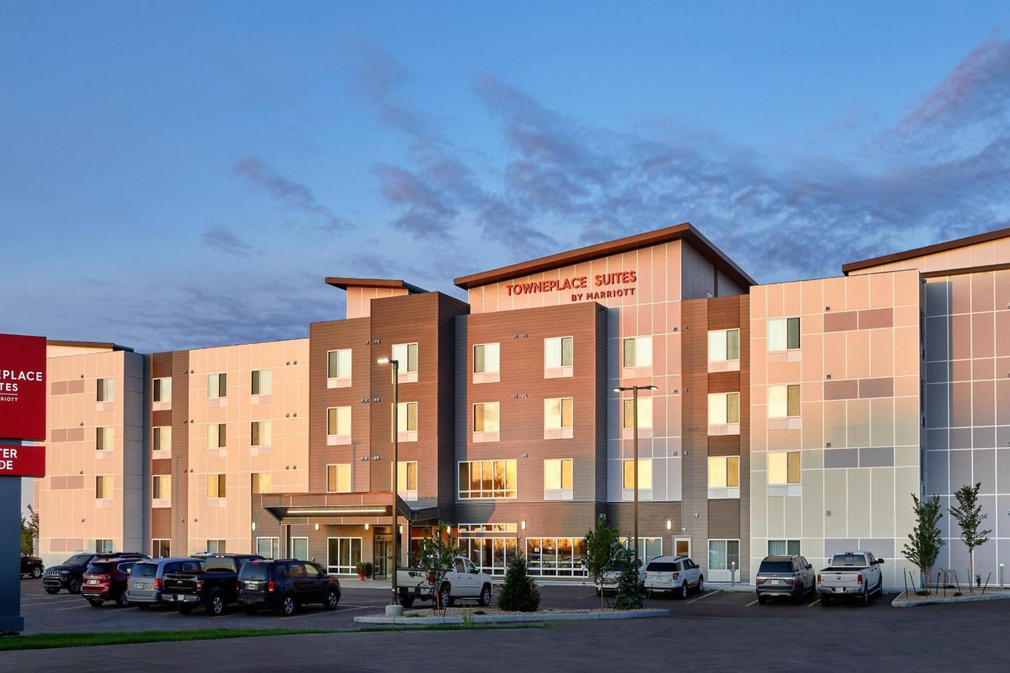Towneplace Suites By Marriott Fort Mcmurray Exteriör bild